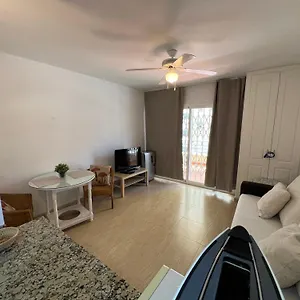 magnfico-apartamento-en-la-carihuela-torremolino.1costadelsol.com/